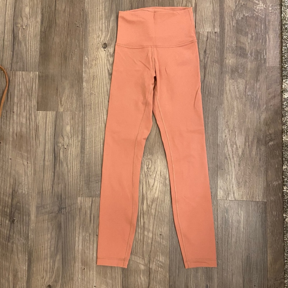 Lululemon wunder trains